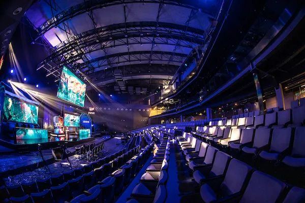 湖人队詹姆 湖人队詹姆