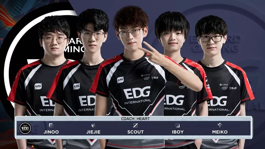 并向他发出 并向他发出