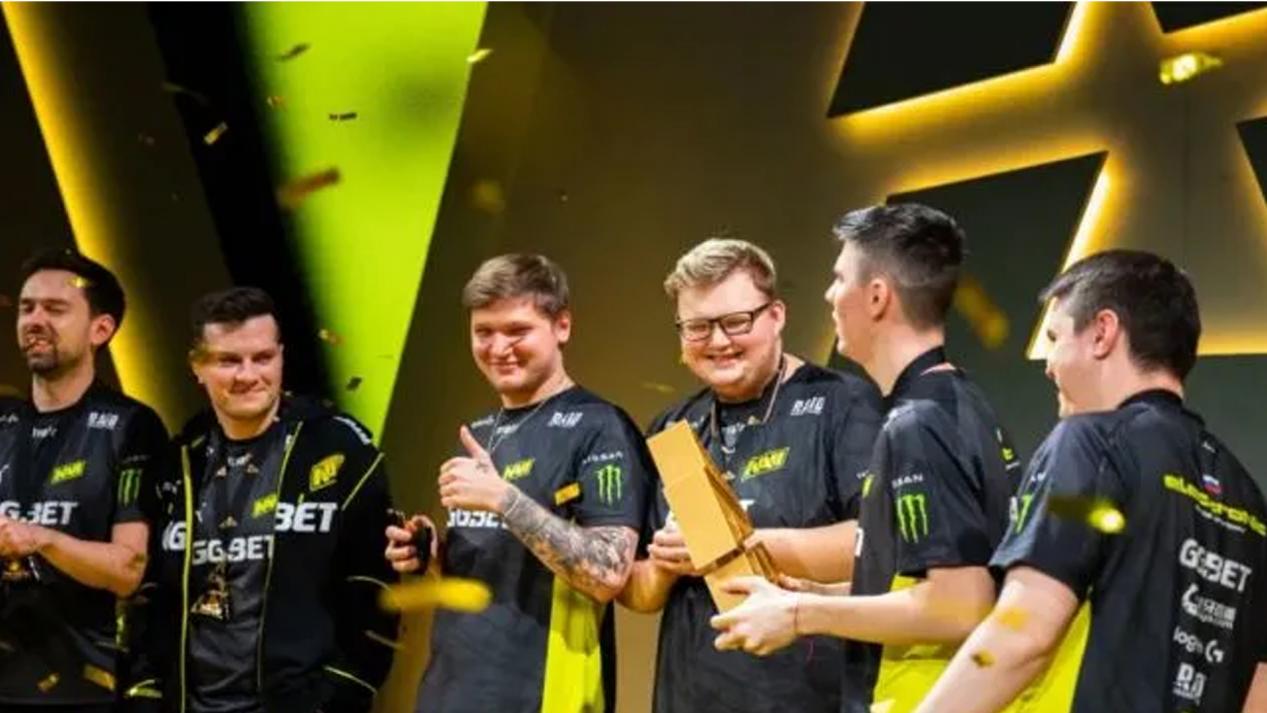 强阵容的英 强阵容的英