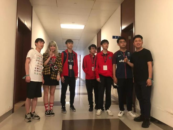 随即进入滚 随即进入滚